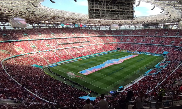 广东男篮在CBA杯赛中以94-80击败广州男篮，奎恩全场高效表现，贡献29分6篮板7助攻5抢断，助力球队取得首胜。